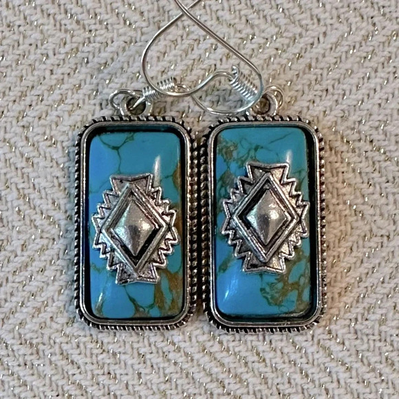 Southwestern Artisan Style Faux Turquoise Dangle Earrings French Wire Silver - Picture 2 of 6